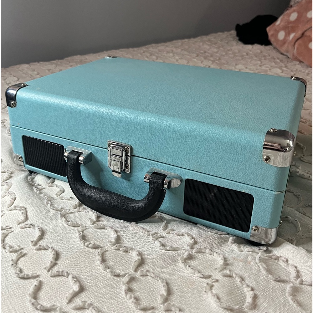 Victrola teal suitcase vinyl/record player
